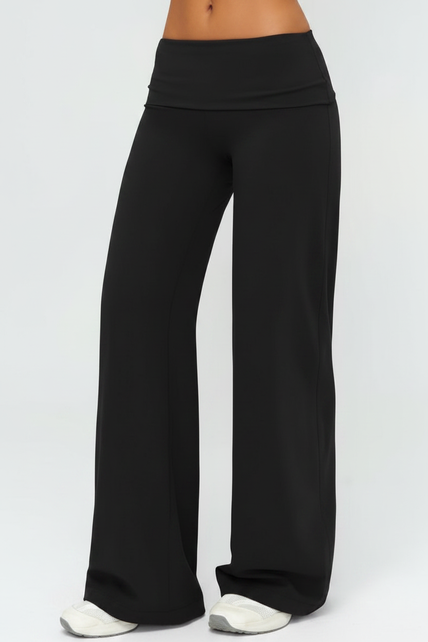 Enhanced Black Yoga Pants Three-Quarter